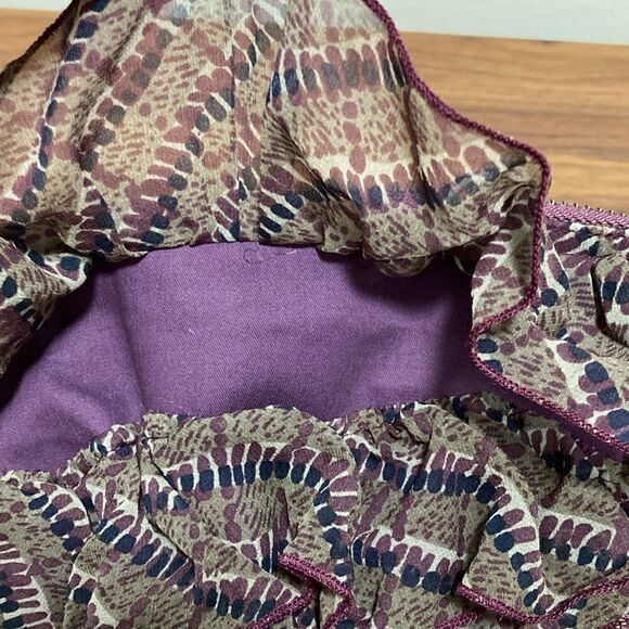 Juliette Longuet NWT Clutch Bag covered in Fabric Ruffles with Top Zipper. - Picture 5 of 6